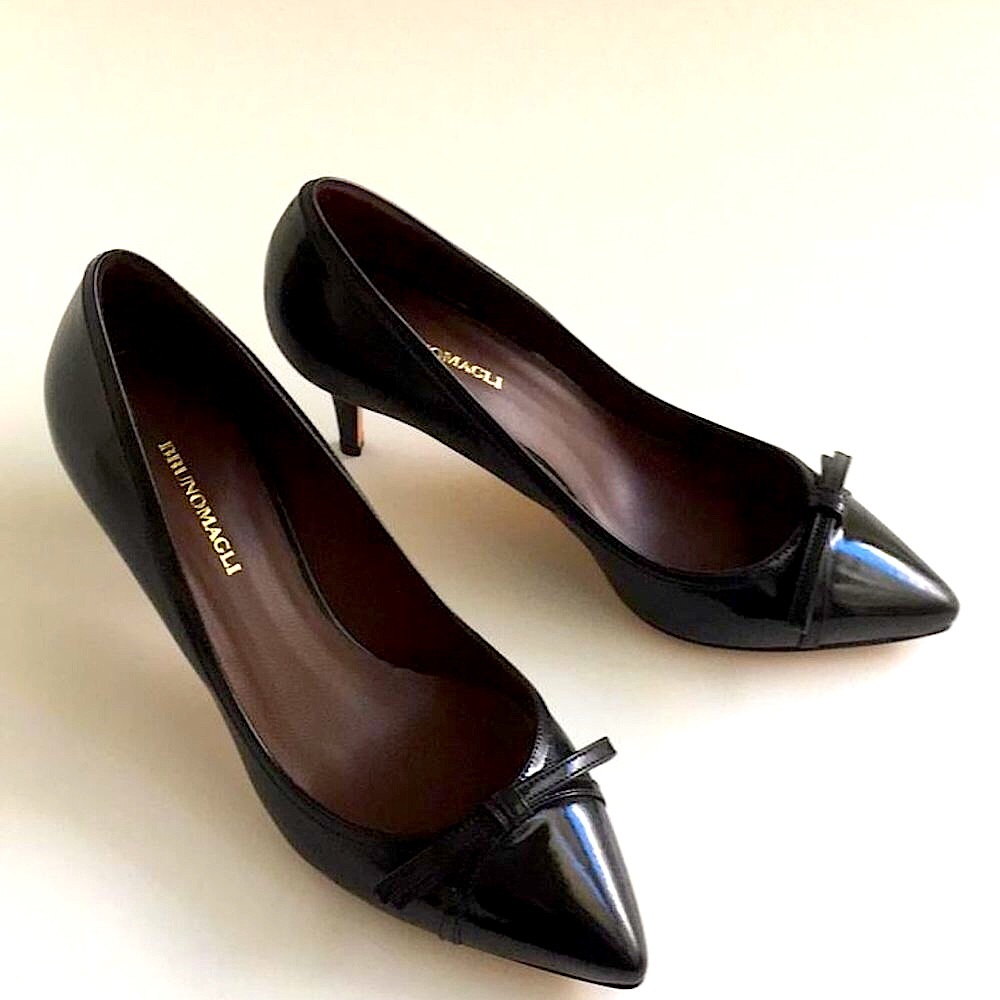 Bruno Magli Black Patent Leather Kitten Heel Pump Size 38